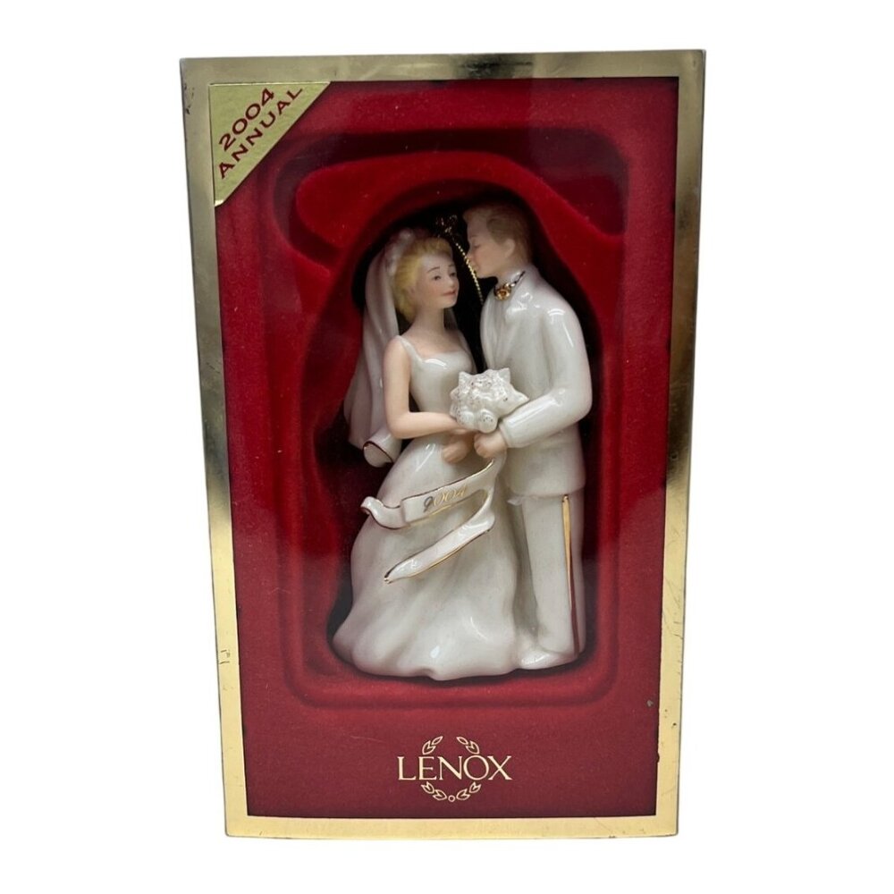2004 Lenox Bride & Groom Caucasian Christmas Ornament 6339048